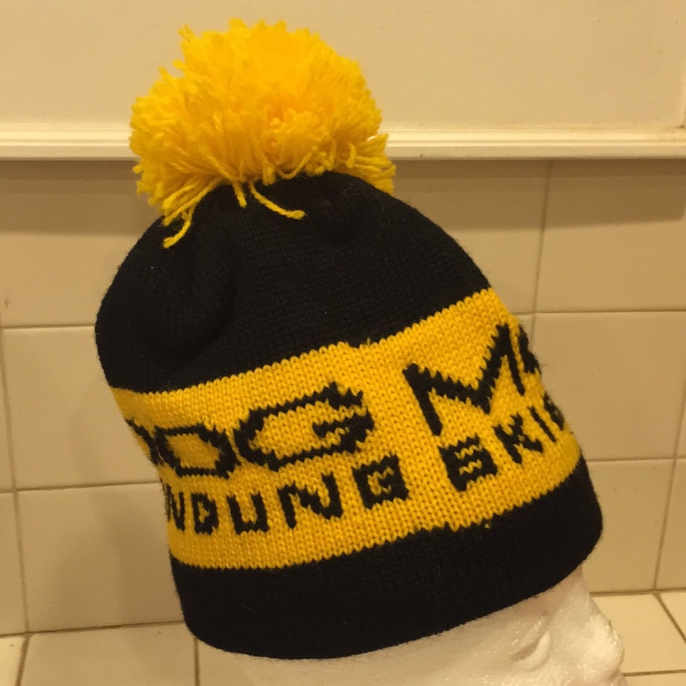Black Yellow MOOG Skibindung brand winter Beanie style hat